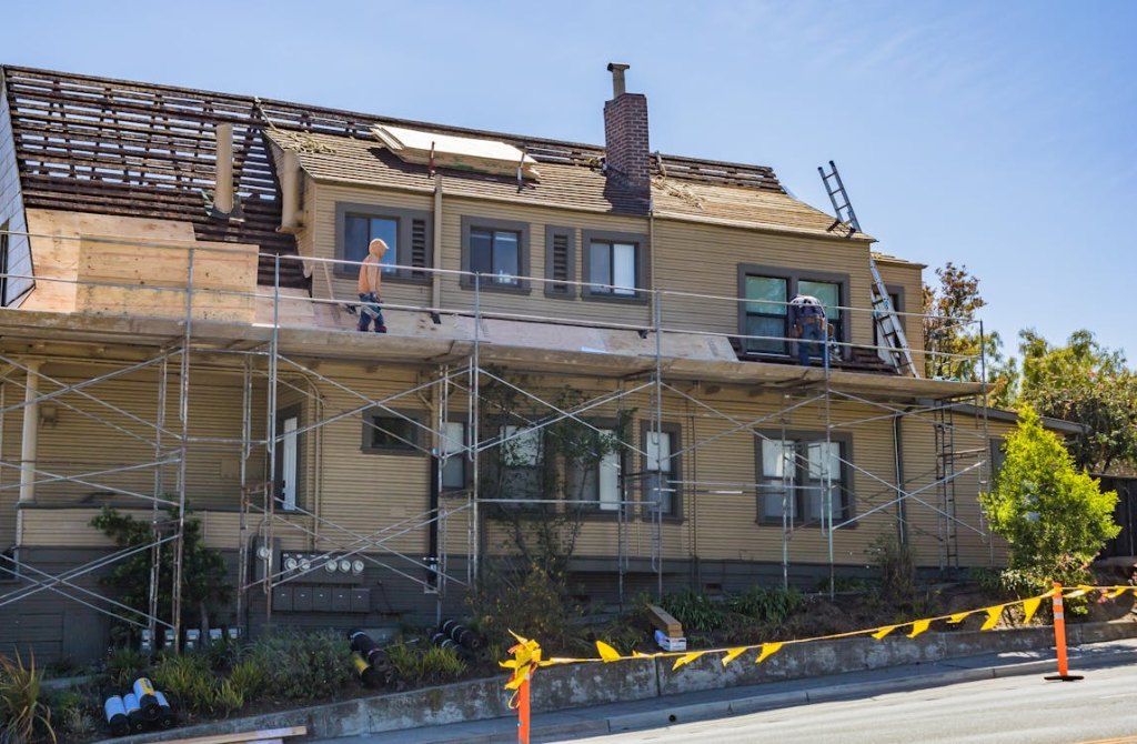 6 Signs It’s Time For A Commercial Roof Repair 3 image 8